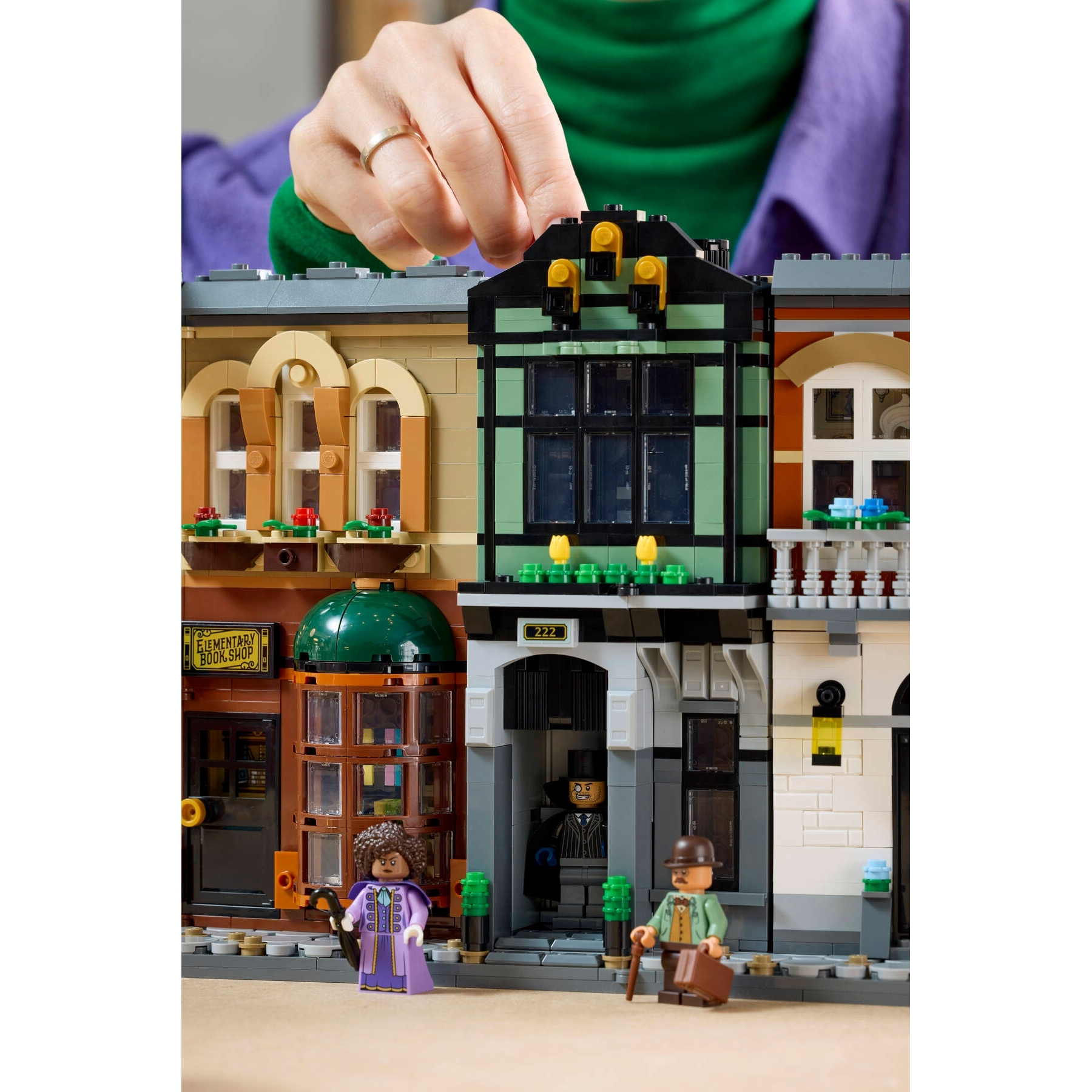 Sherlock Holmes: Book Nook - Image 13