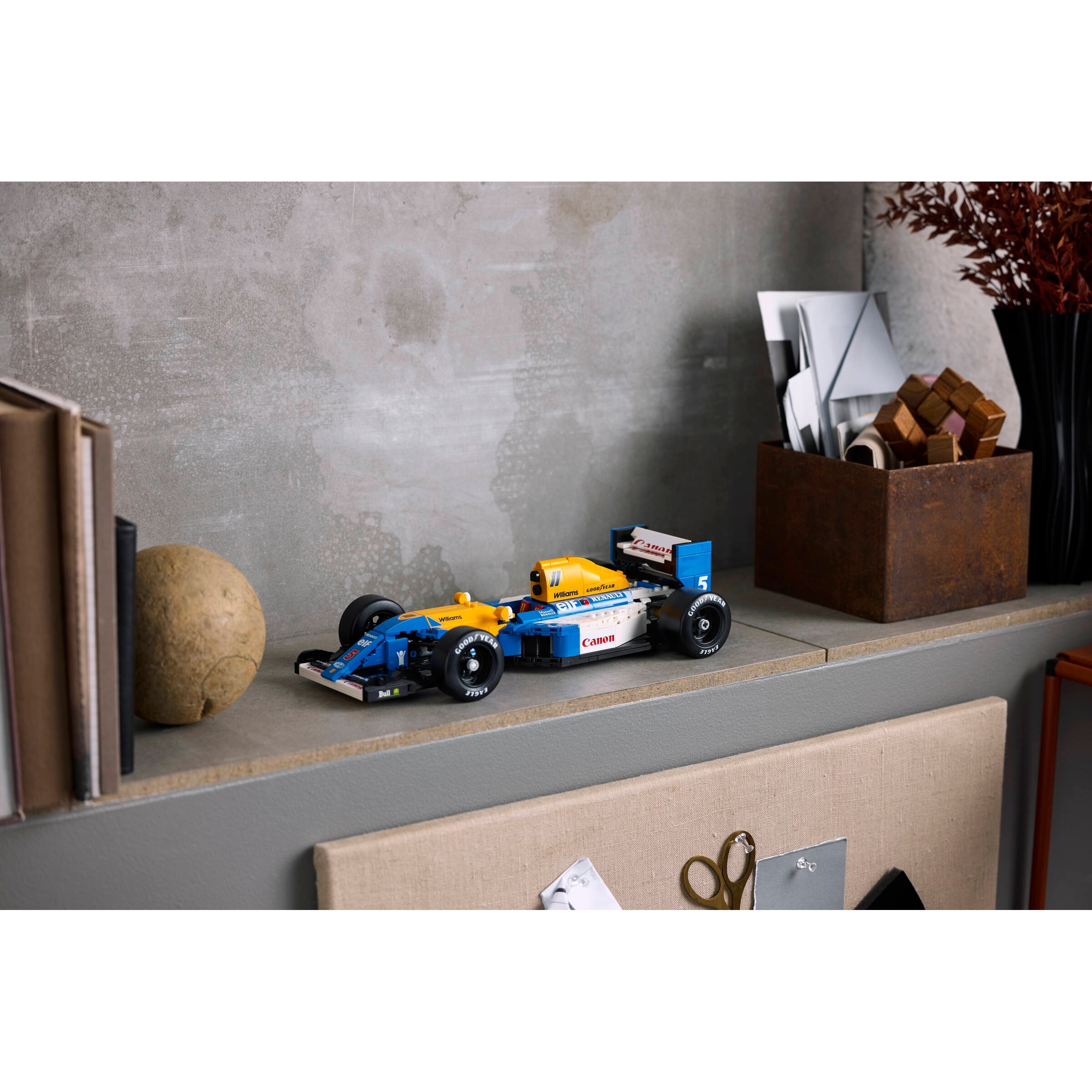 Williams Racing Fw14B & Nigel Mansell - Image 10