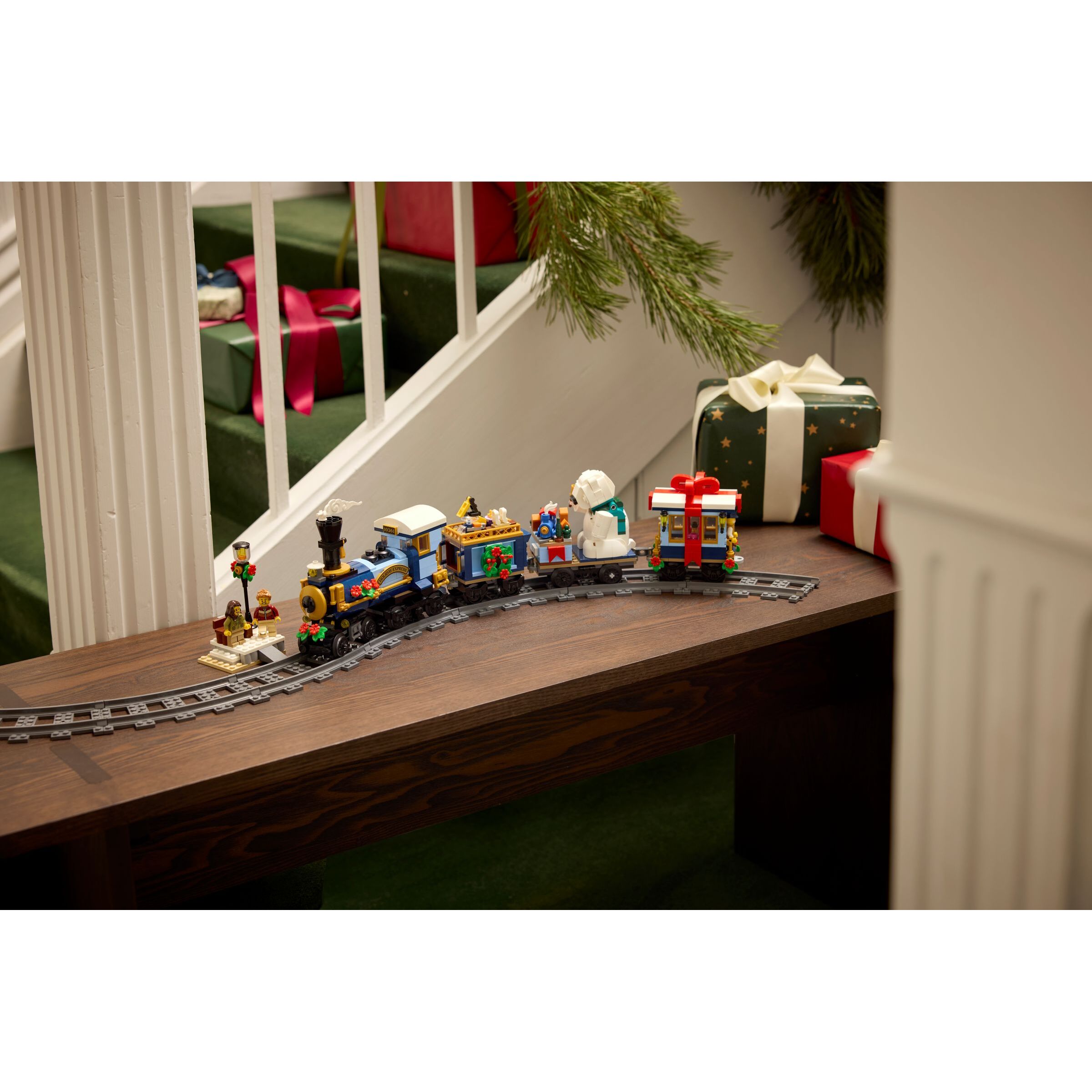 Holiday Express Train - Image 17