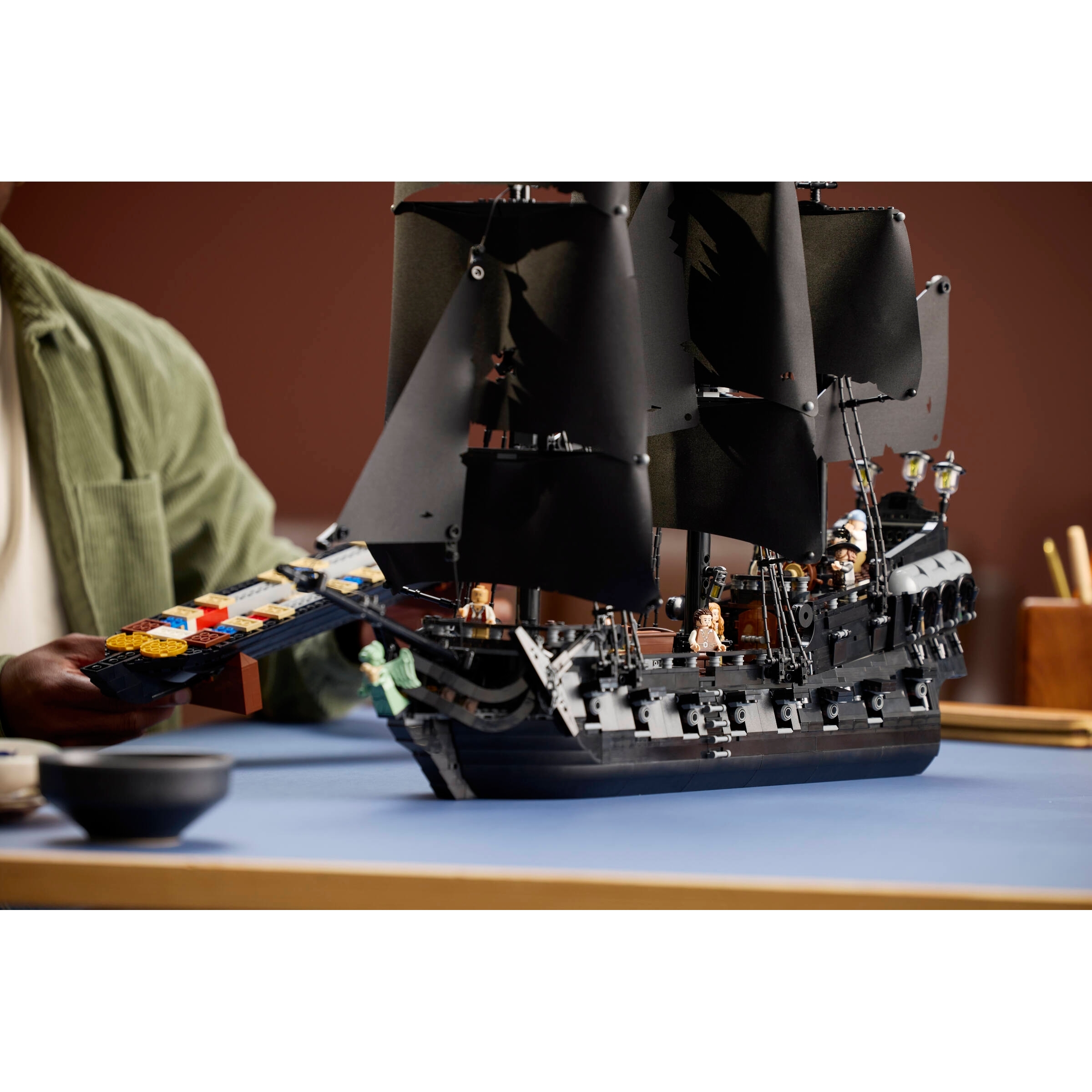 Captain Jack Sparrow's Pirate Ship - Image 17