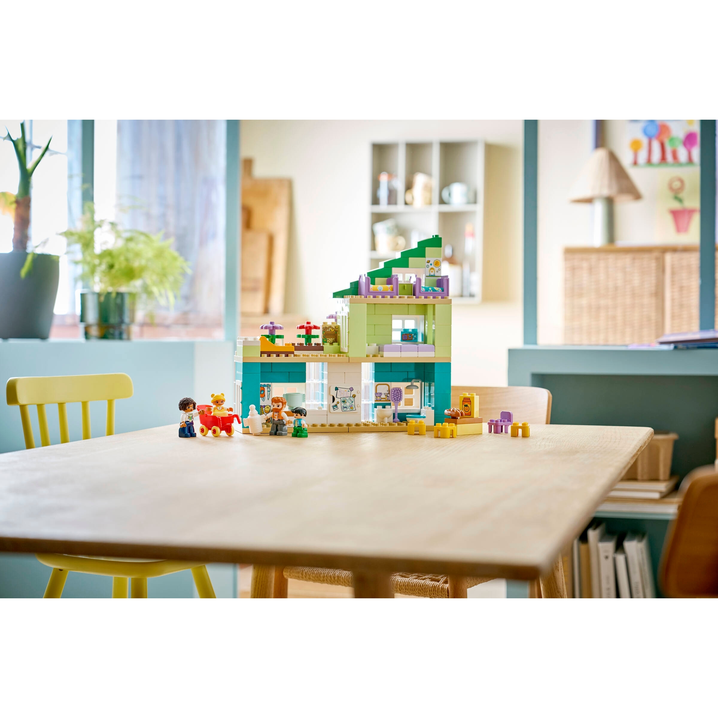 3 In 1 Modern Family House With Figures - Image 12