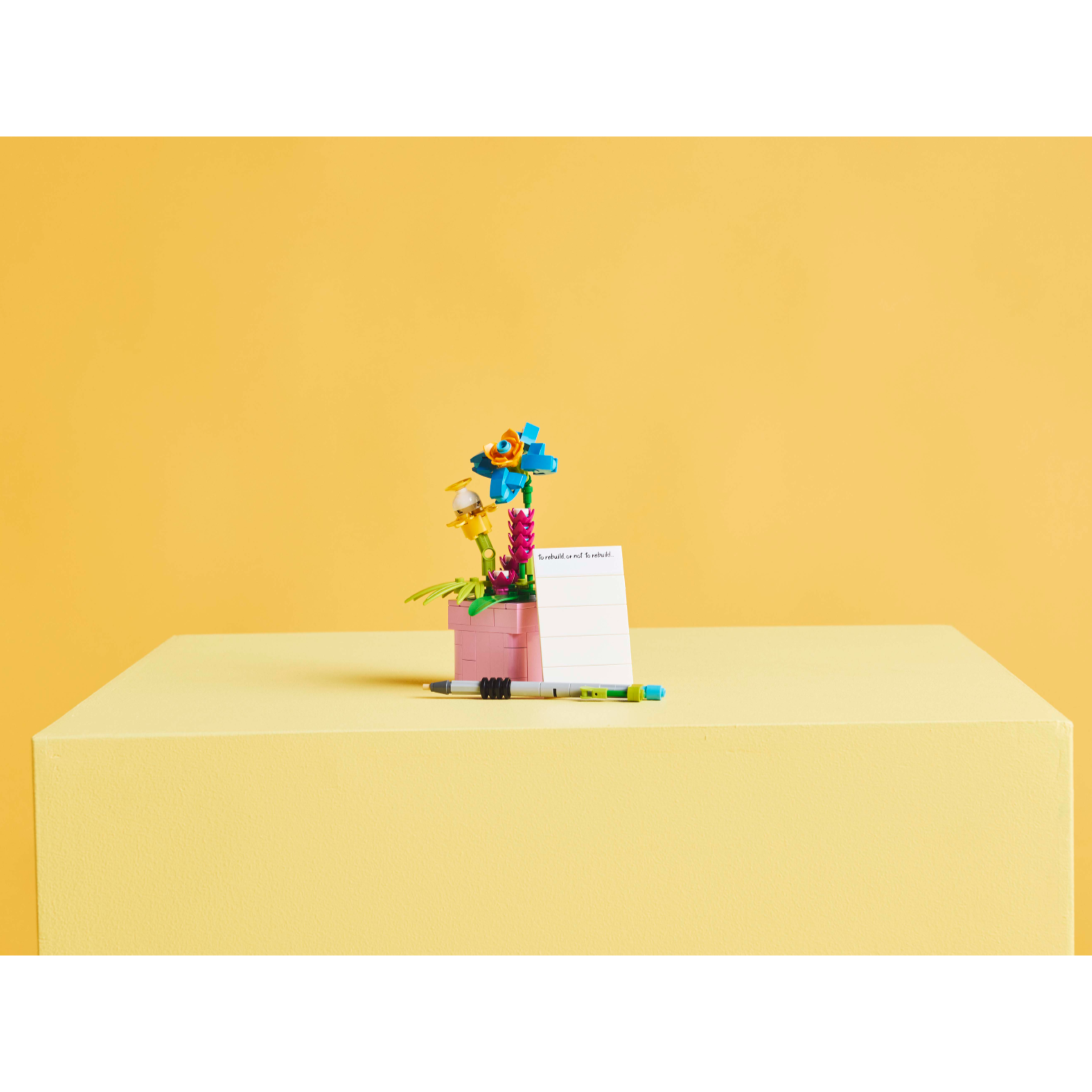 Typewriter With Flowers - Image 10
