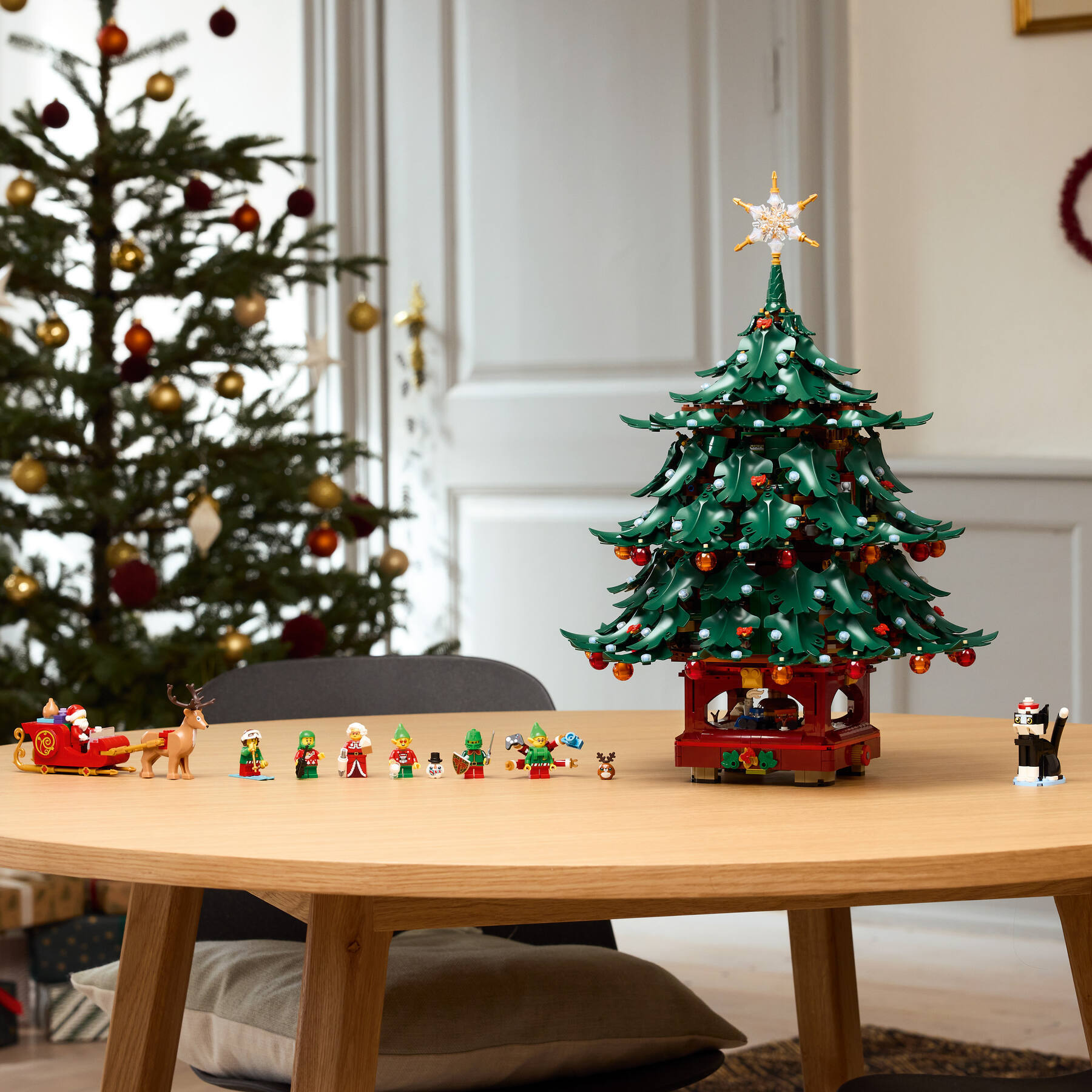 Family Christmas Tree - Image 4