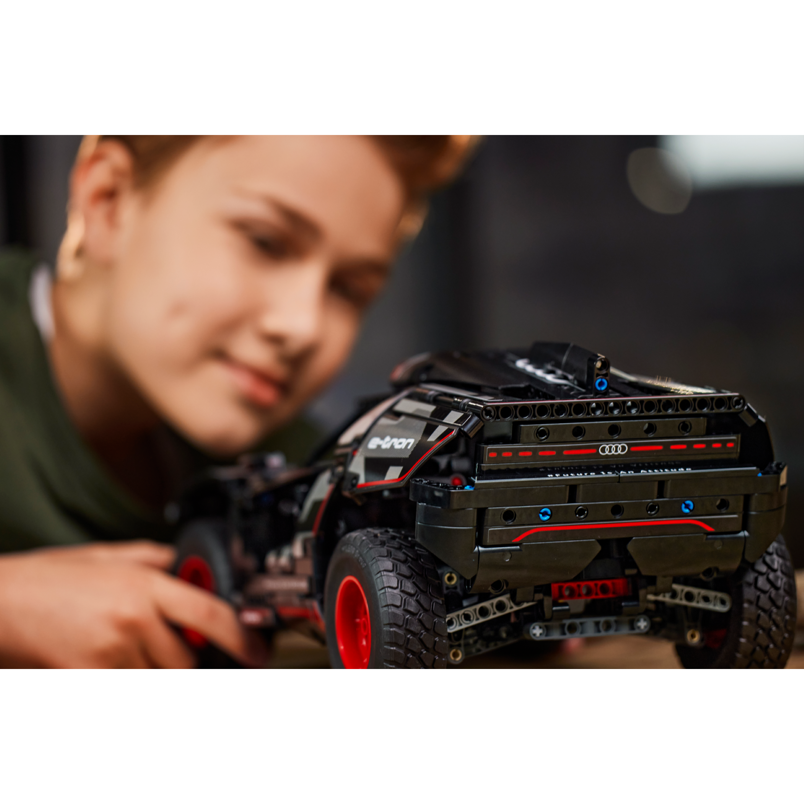 Audi Rs Q E-Tron - Image 9