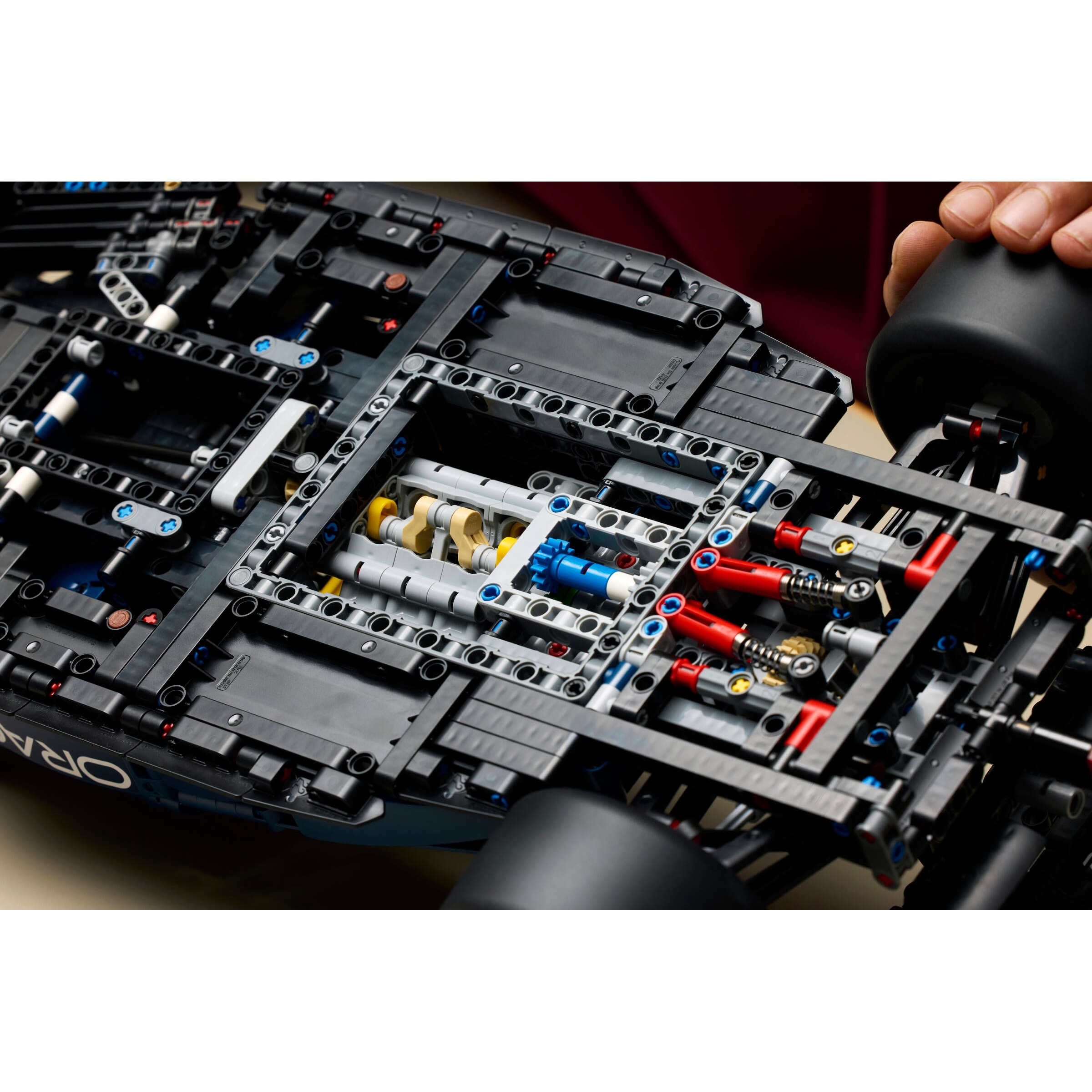 Oracle Red Bull Racing Rb20 F1 Car - Image 11