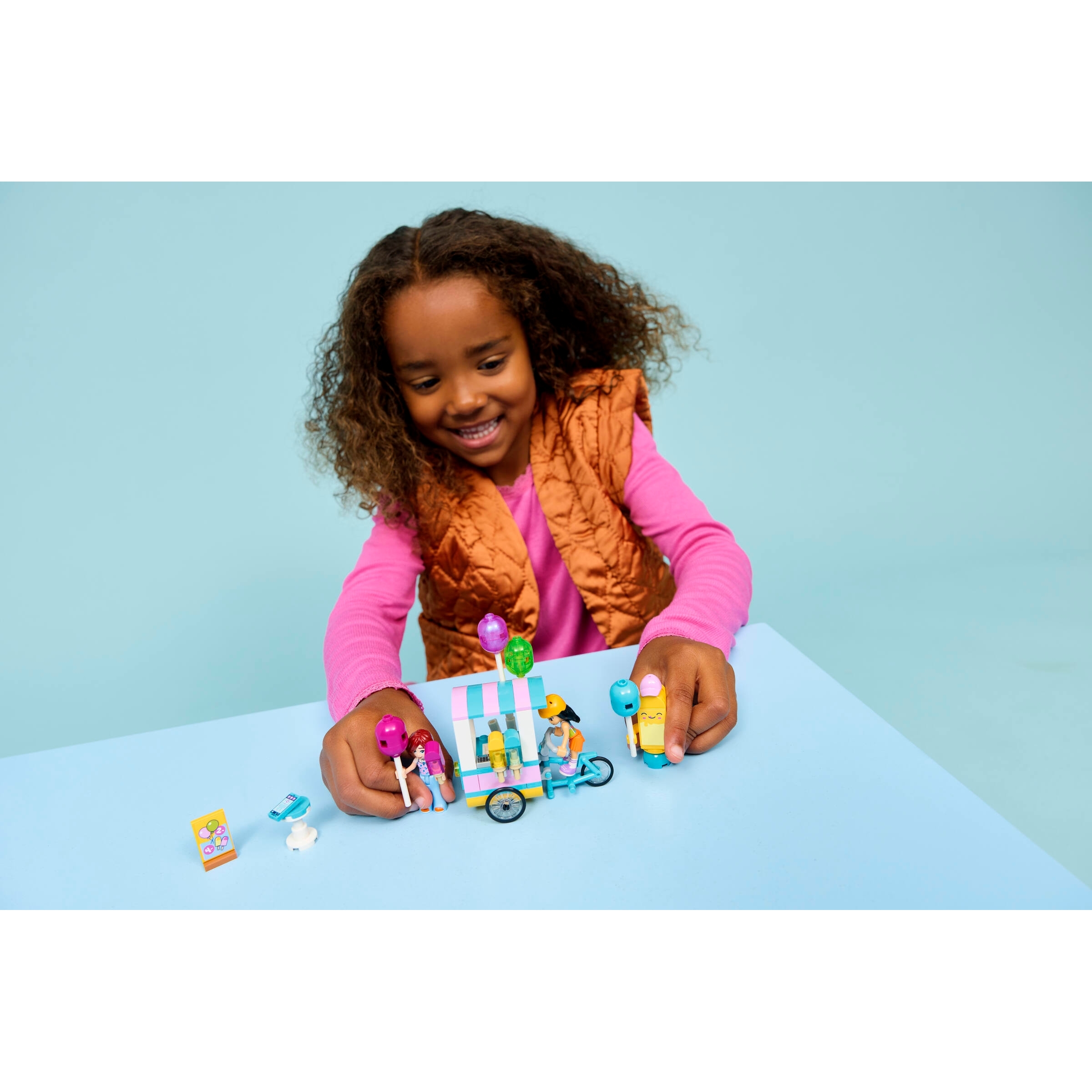Ice Cream & Balloon Stand - Image 6