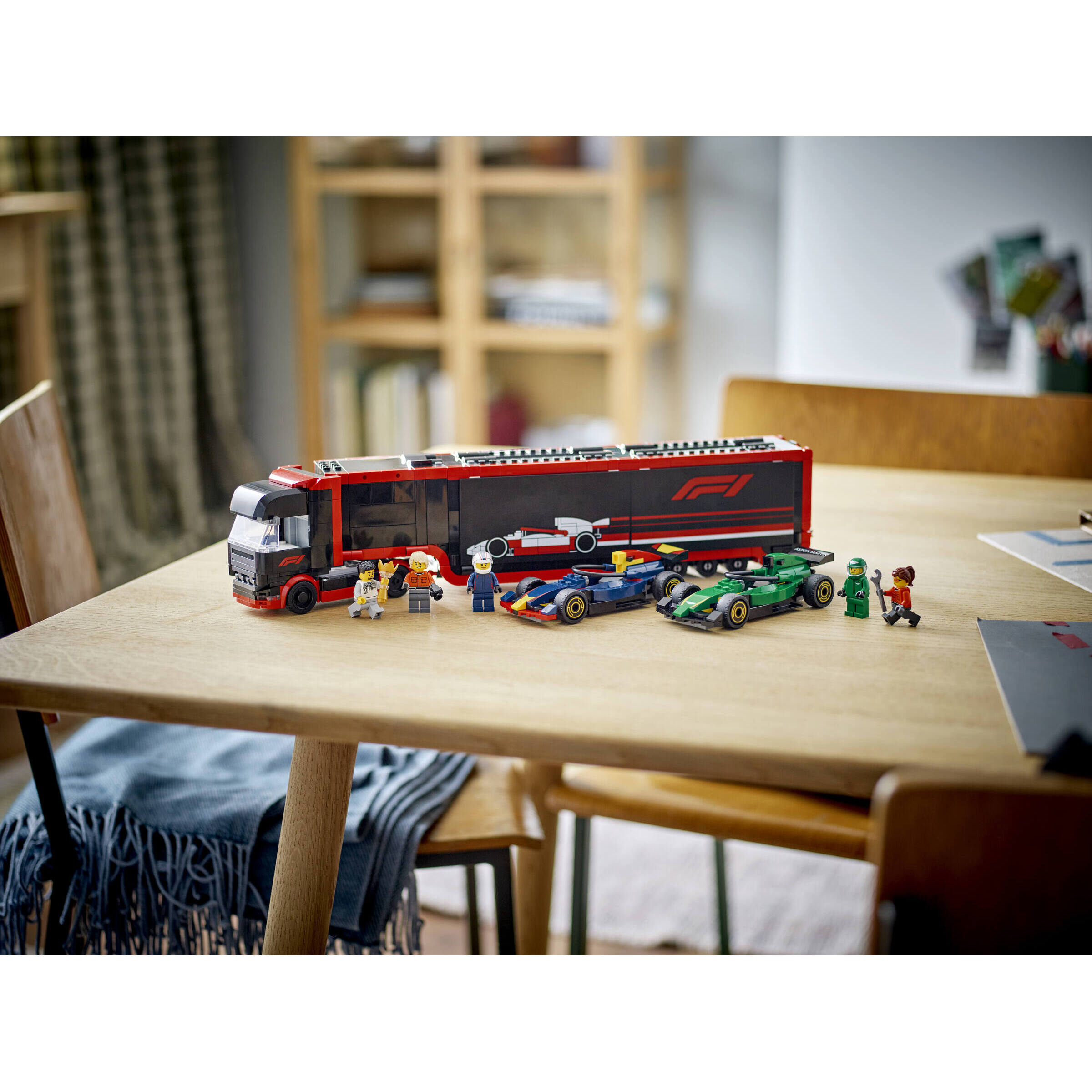 F1 Truck With Rb20 & Amr24 F1 Cars - Image 11