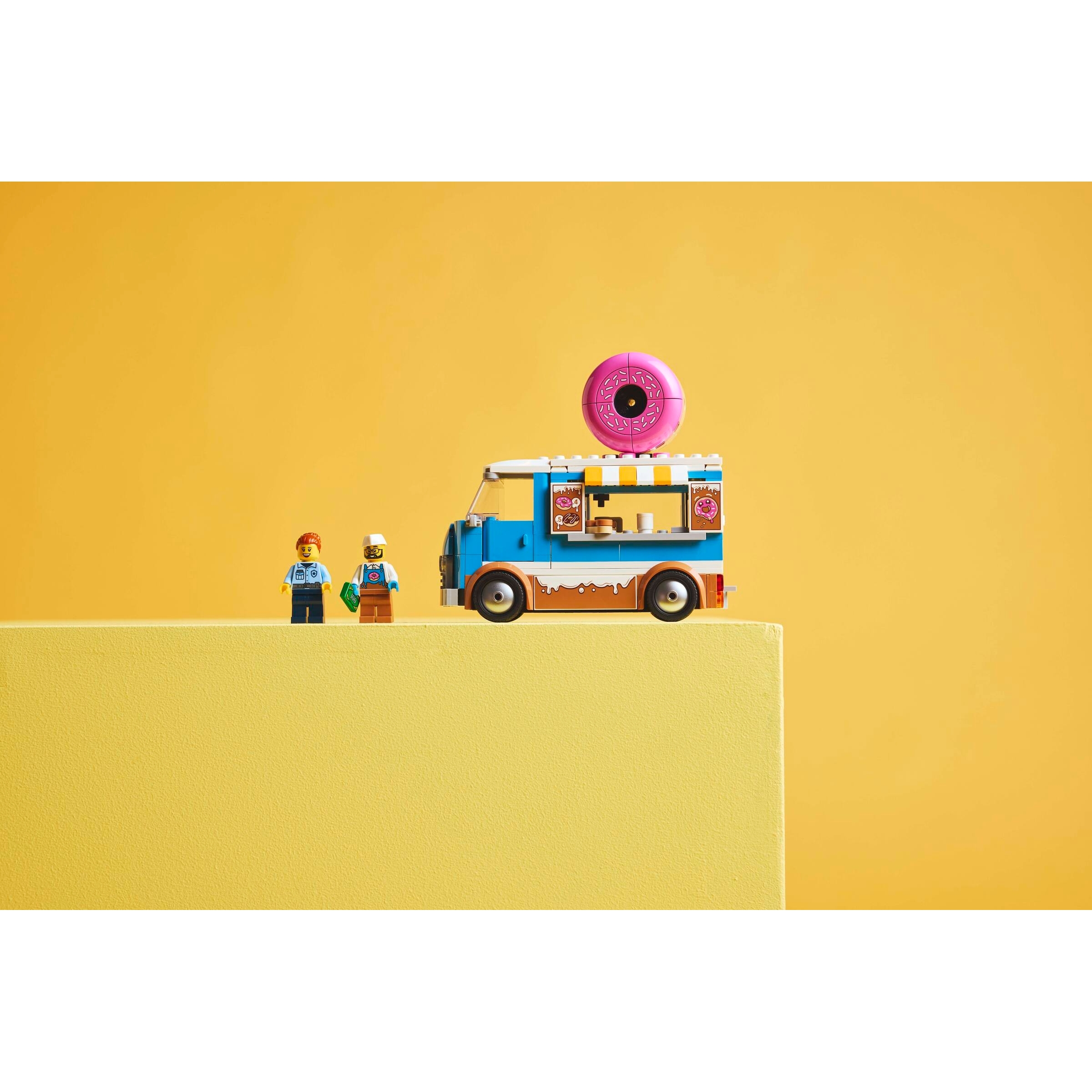 Donut Truck - Image 9