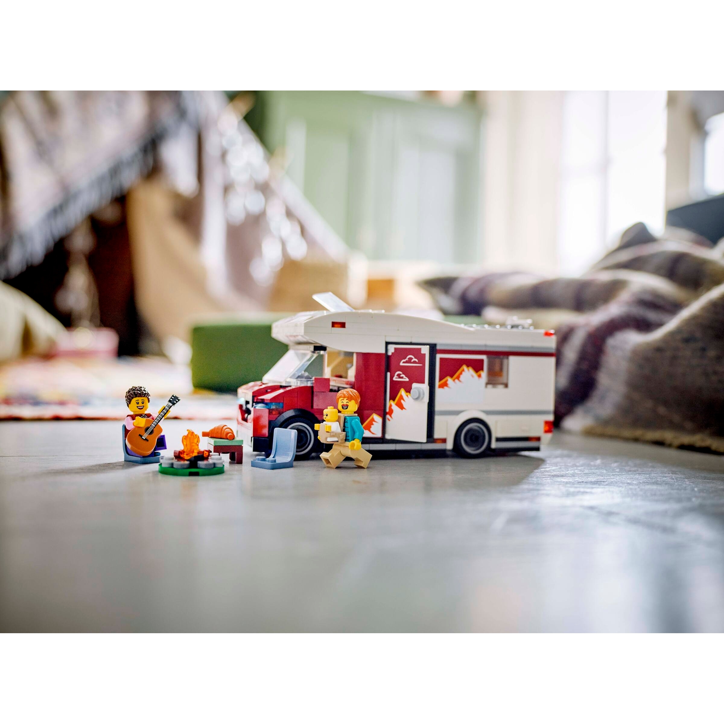 Holiday Adventure Camper Van - Image 10