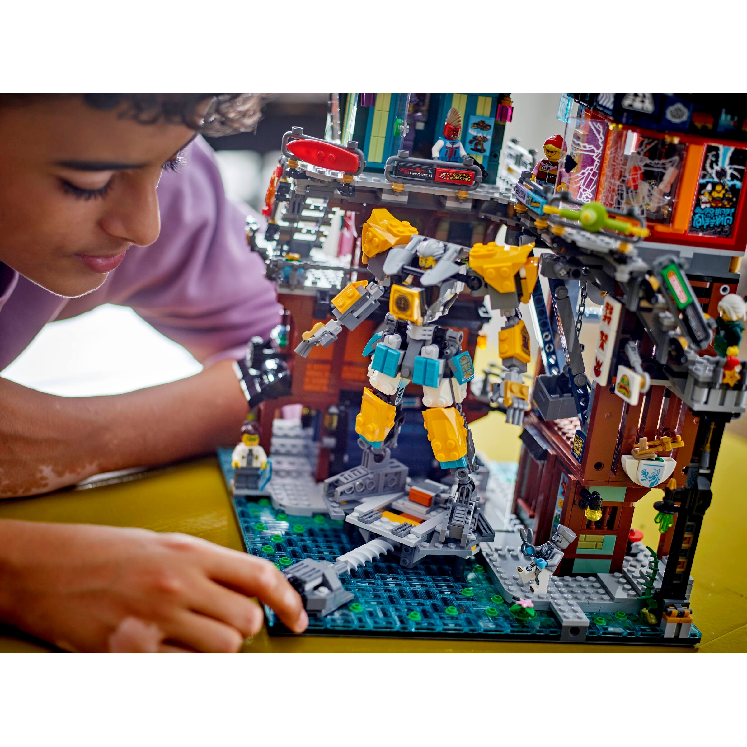 Ninjago City Workshops - Image 12