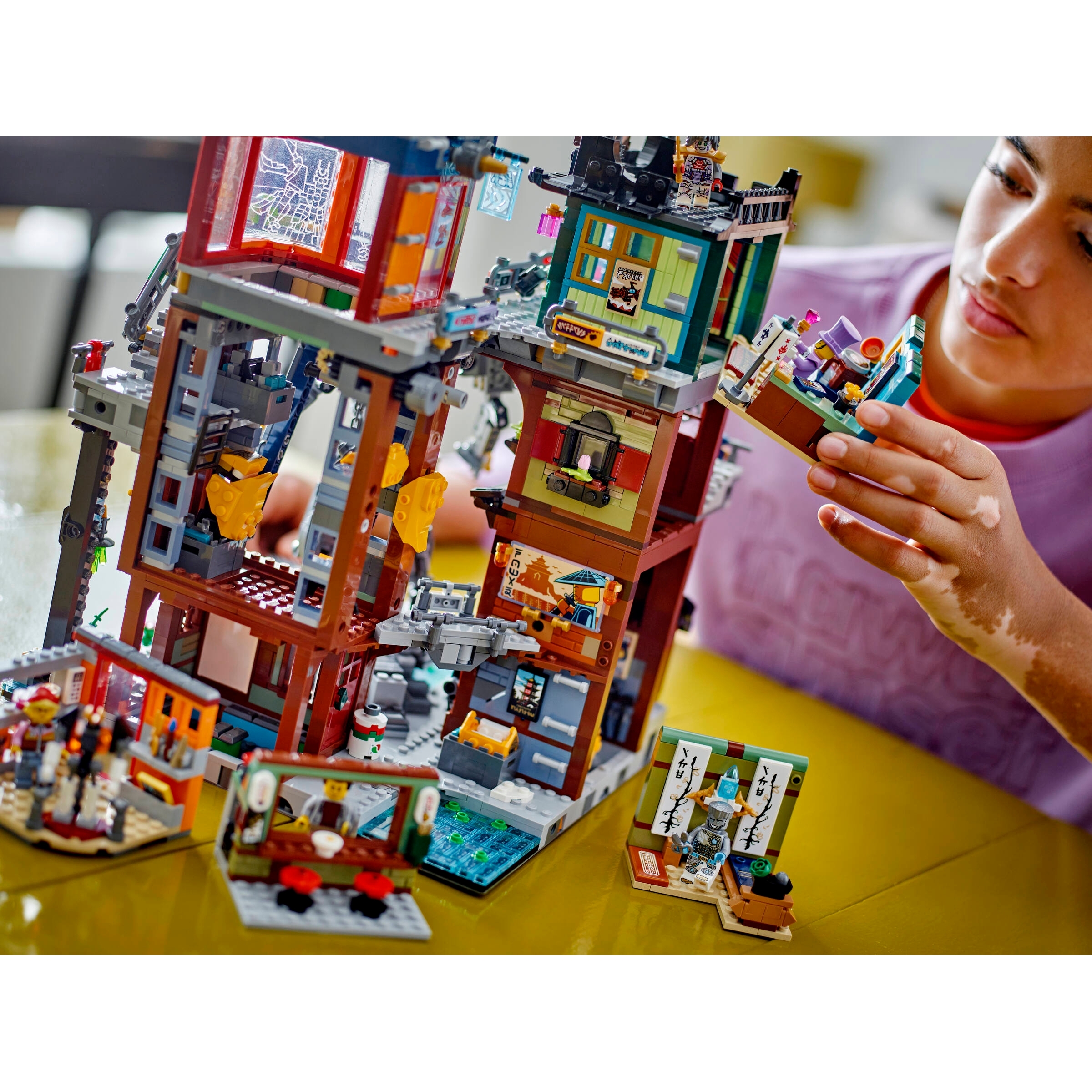 Ninjago City Workshops - Image 13