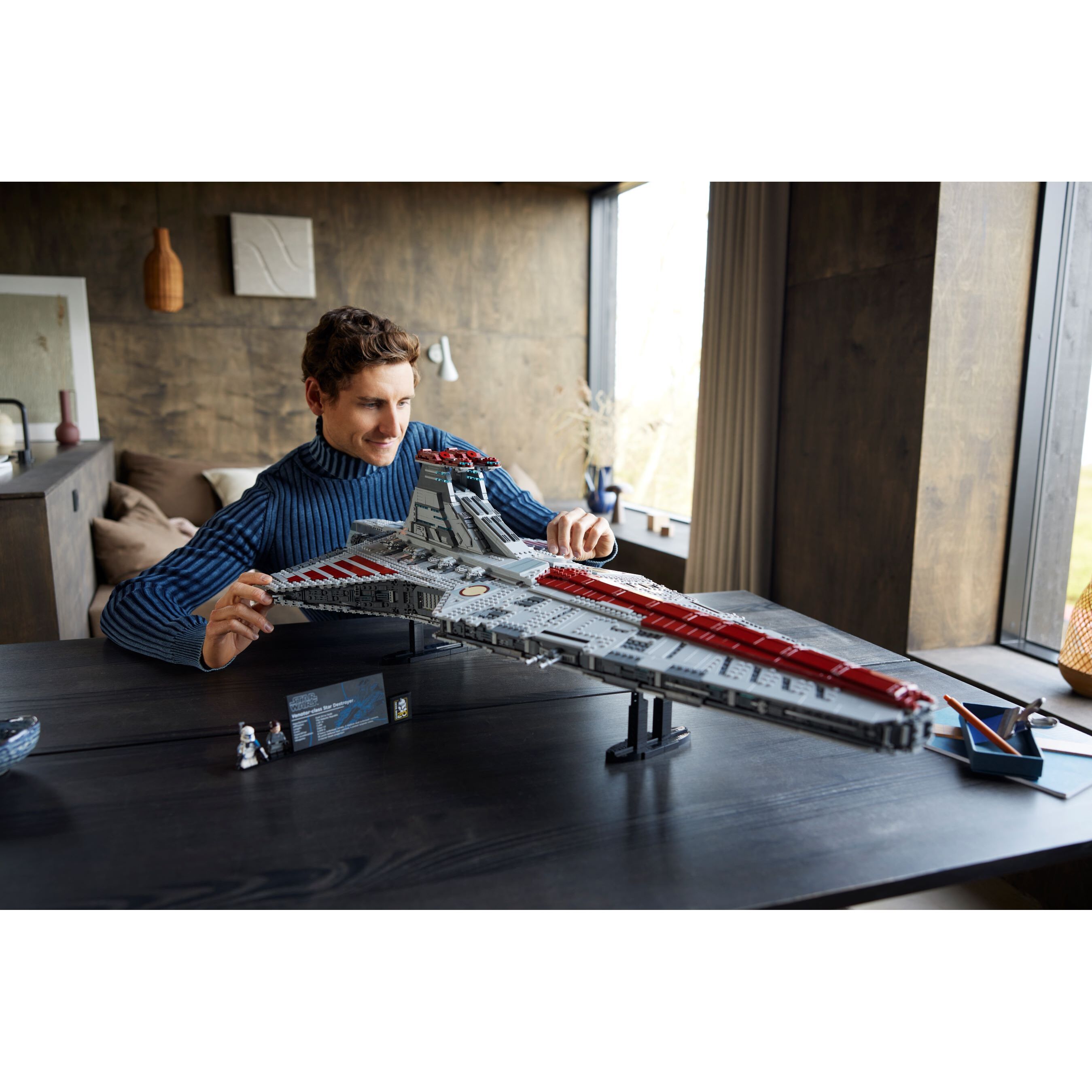 Venator-Class Republic Attack Cruiser - Image 10
