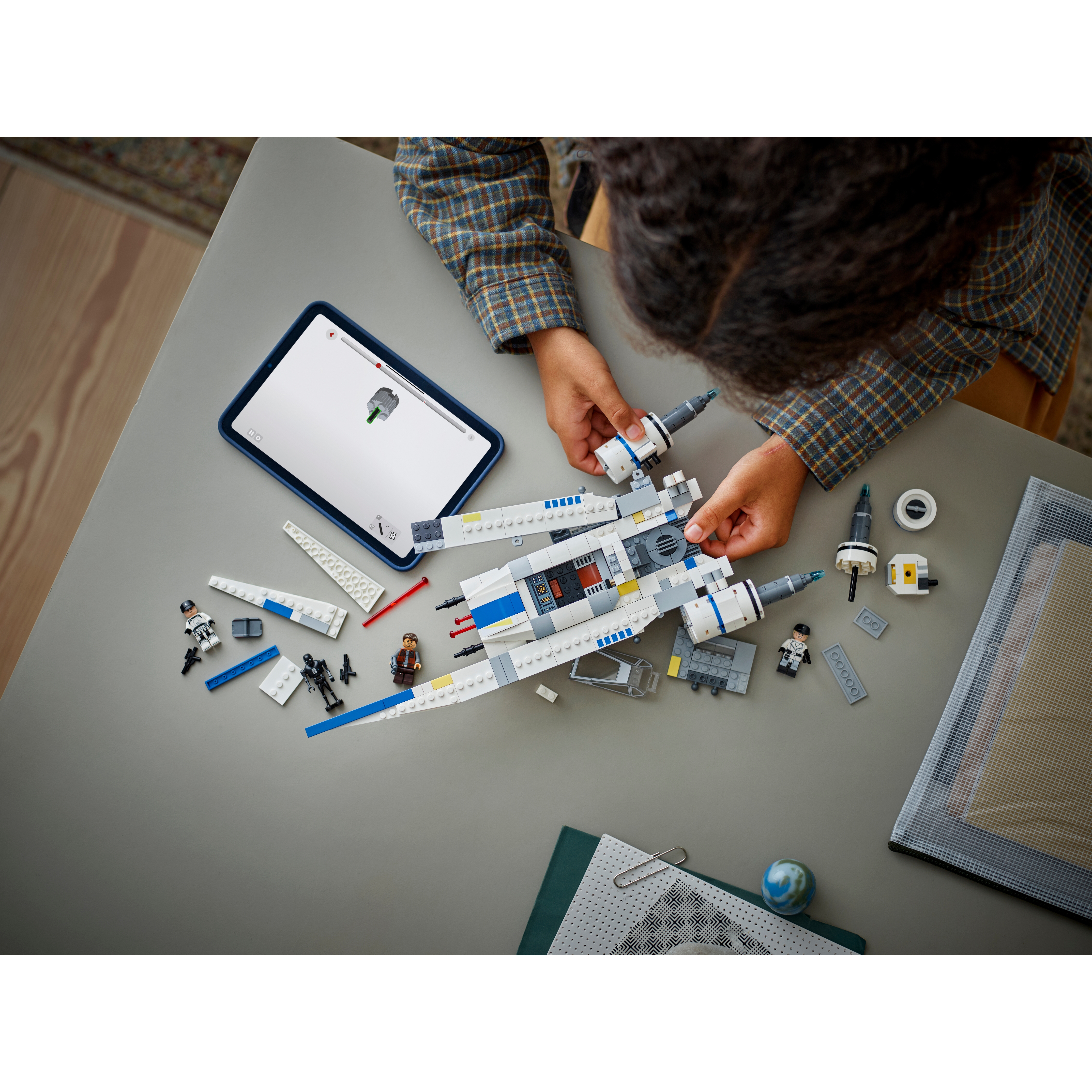 Rebel U-Wing Starfighter - Image 10