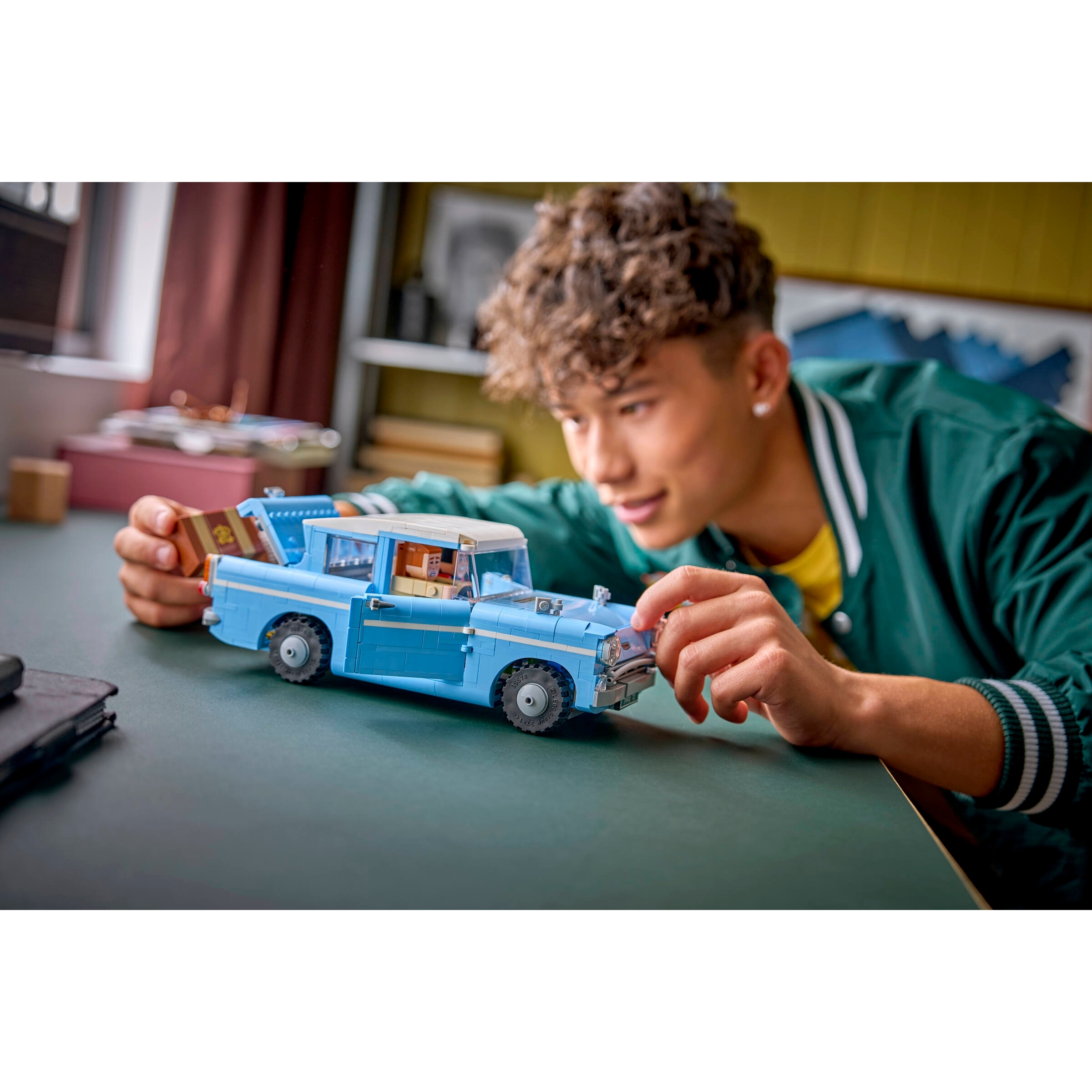 Enchanted Flying Ford Anglia - Image 7